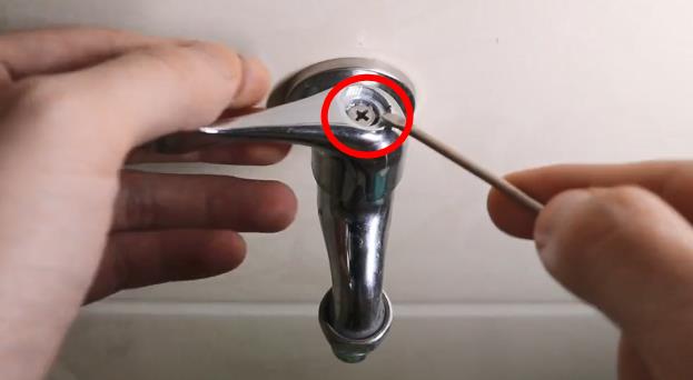 水龍頭滴水怎么處理？看步驟圖跟著老師傅一步步操作一下吧！