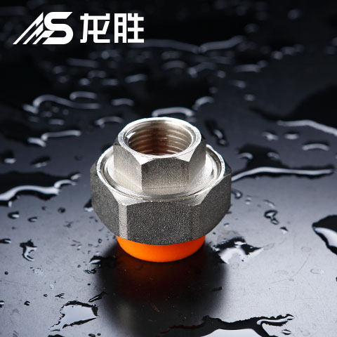 皮爾特水管多少錢一根？這2個價格差距也忒大了吧？